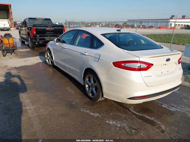 FORD FUSION SE - 3