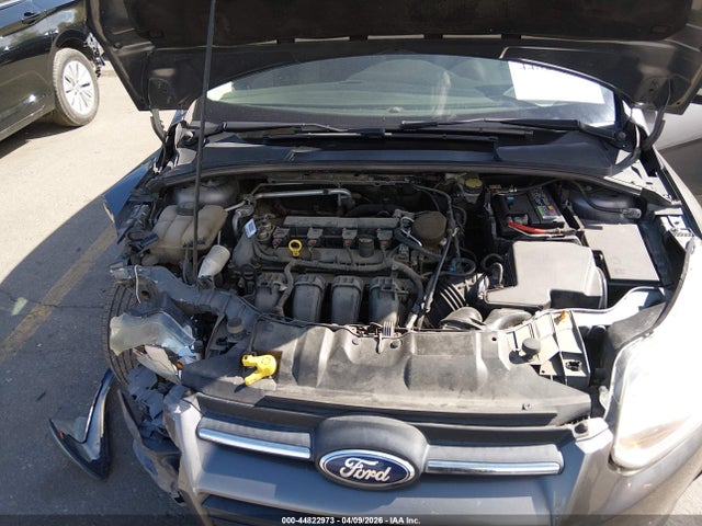 FORD FOCUS SE - 10