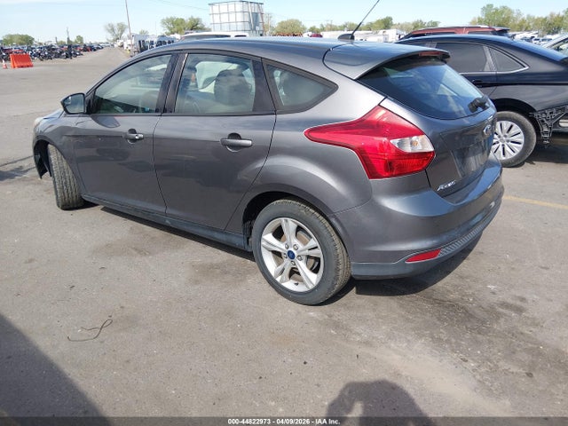 FORD FOCUS SE - 3