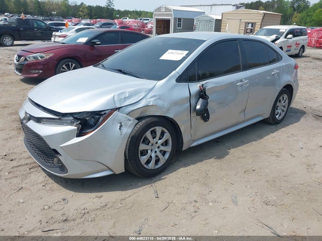 2020 Toyota COROLLA LE photo 2