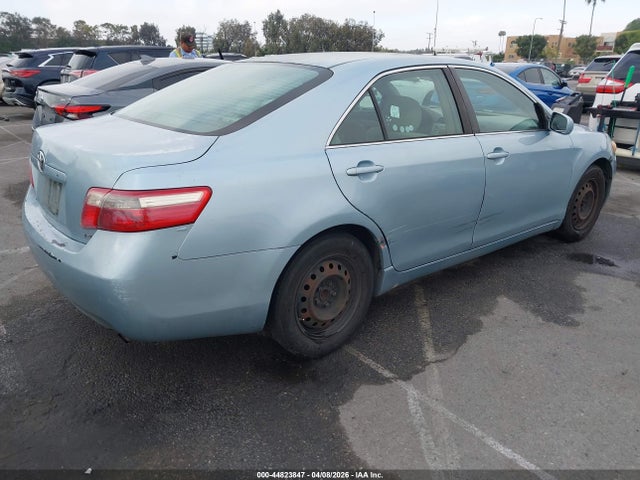 TOYOTA CAMRY - 4