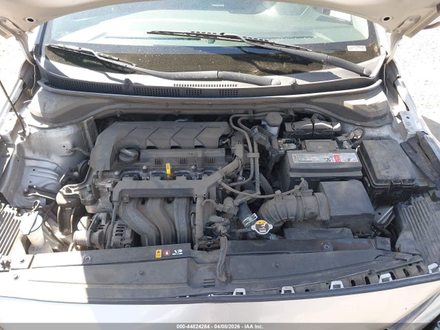 HYUNDAI ACCENT SE - 10