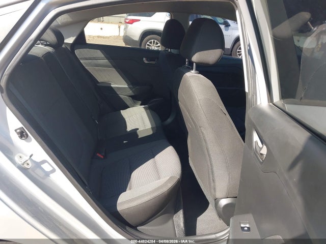 HYUNDAI ACCENT SE - 8