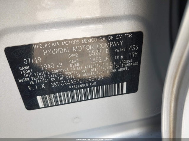 HYUNDAI ACCENT SE - 9