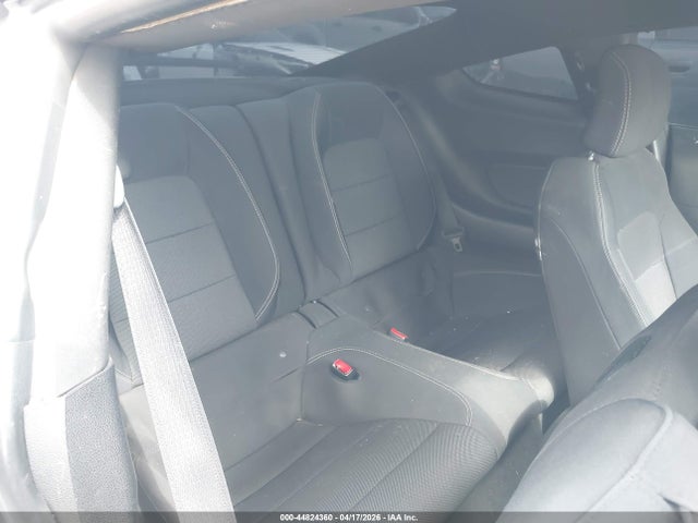FORD MUSTANG V6 - 8