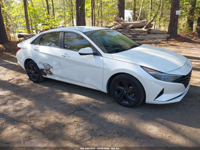 HYUNDAI ELANTRA SEL - 1