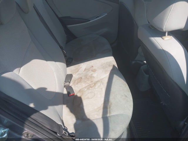 HYUNDAI ACCENT GLS - 8