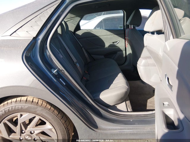 HYUNDAI ELANTRA SEL - 8