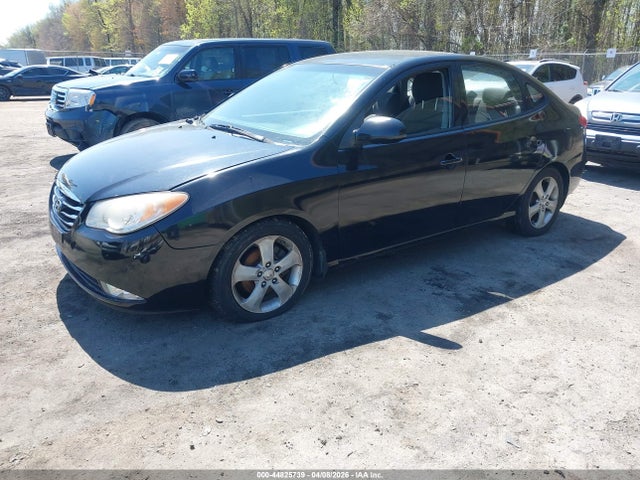 HYUNDAI ELANTRA SE - 2