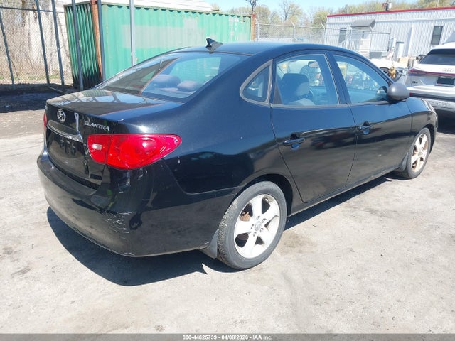 HYUNDAI ELANTRA SE - 4