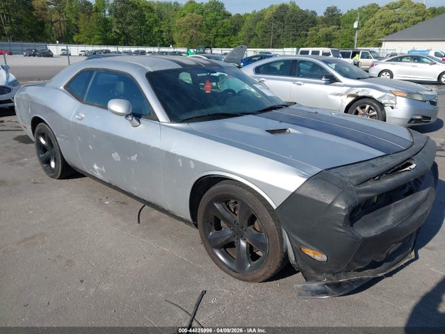 DODGE CHALLENGER SXT - 1