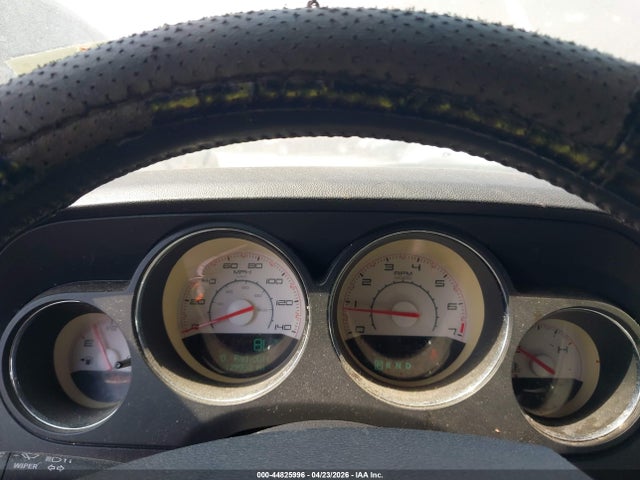 DODGE CHALLENGER SXT - 7