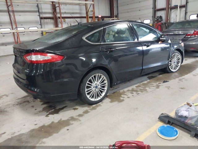FORD FUSION SE - 4