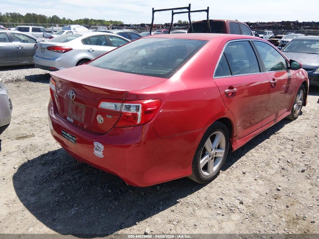 TOYOTA CAMRY - 4