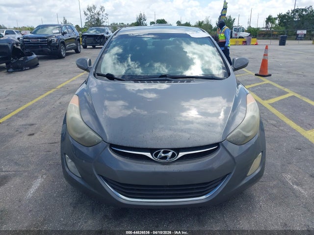 HYUNDAI ELANTRA GLS - 6