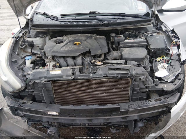 HYUNDAI ELANTRA - 10