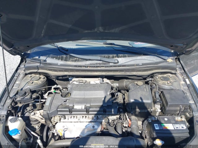 HYUNDAI ELANTRA - 10