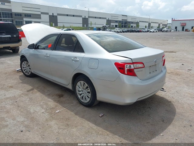 TOYOTA CAMRY - 3