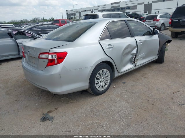 TOYOTA CAMRY - 4