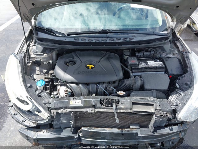 HYUNDAI ELANTRA SE - 10