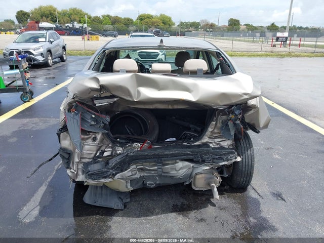 HYUNDAI ELANTRA SE - 6