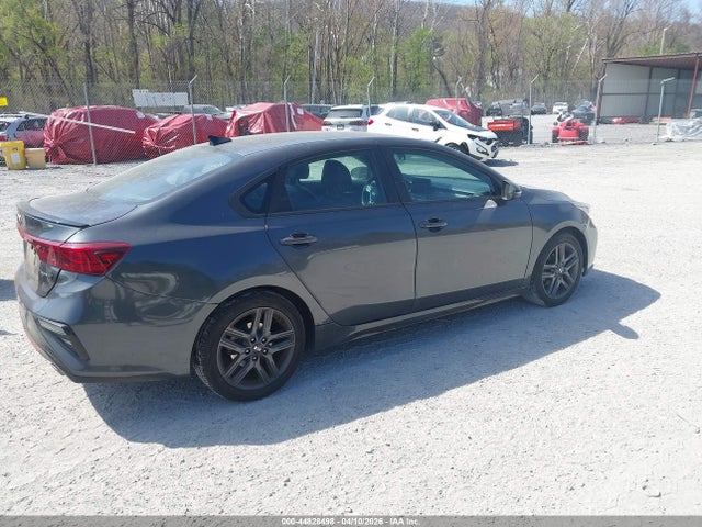 KIA FORTE GT-LINE - 4