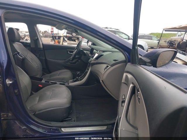 HYUNDAI ELANTRA LIMITED - 5