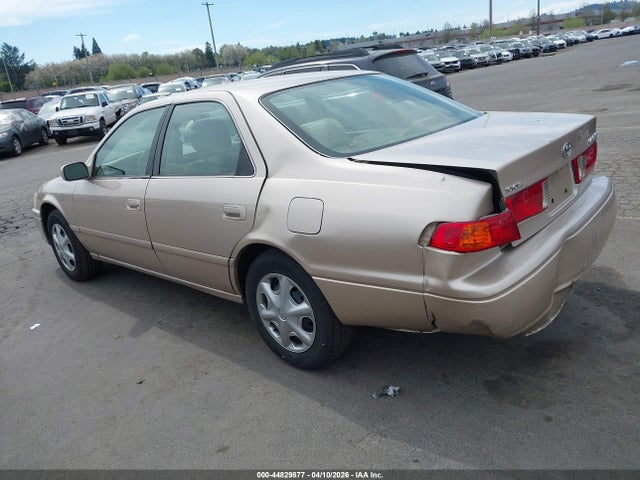 TOYOTA CAMRY - 3