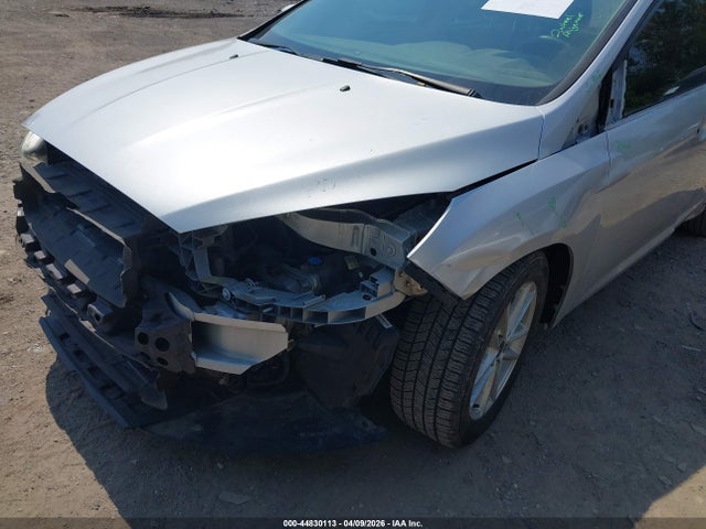 صورة 6 لـ 2015 FORD FOCUS SE