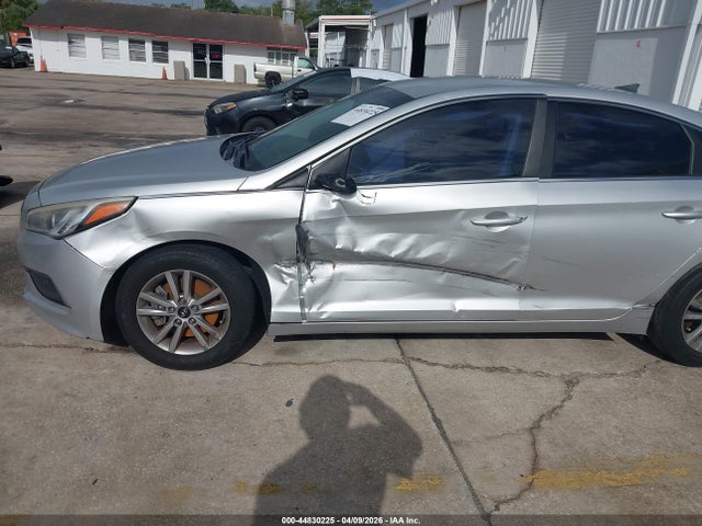 HYUNDAI SONATA SE - 6