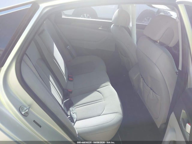 HYUNDAI SONATA SE - 8
