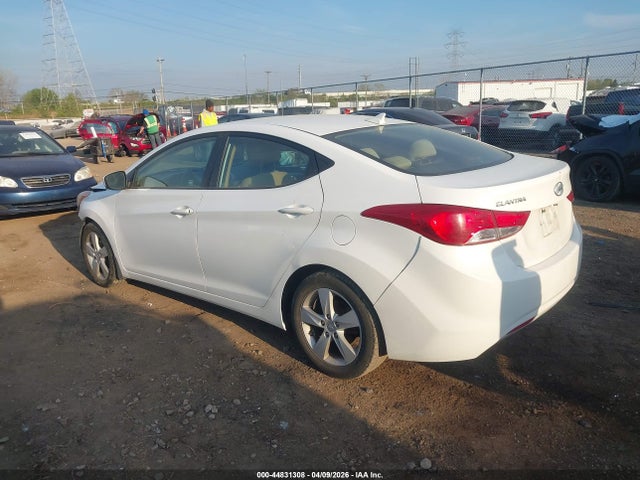 HYUNDAI ELANTRA GLS - 3