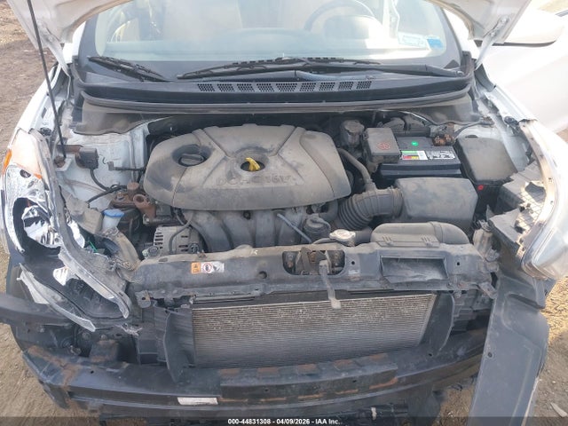 HYUNDAI ELANTRA GLS - 10