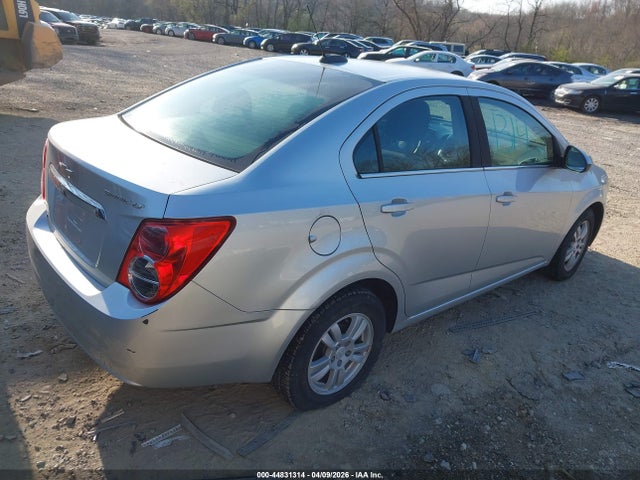 CHEVROLET SONIC LT AUTO - 4