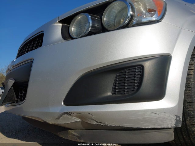 CHEVROLET SONIC LT AUTO - 6