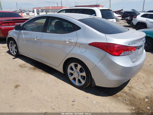 HYUNDAI ELANTRA - 3