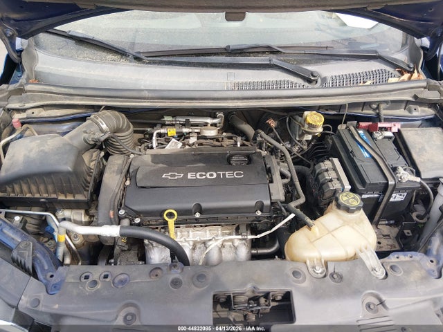 CHEVROLET SONIC LT - 10