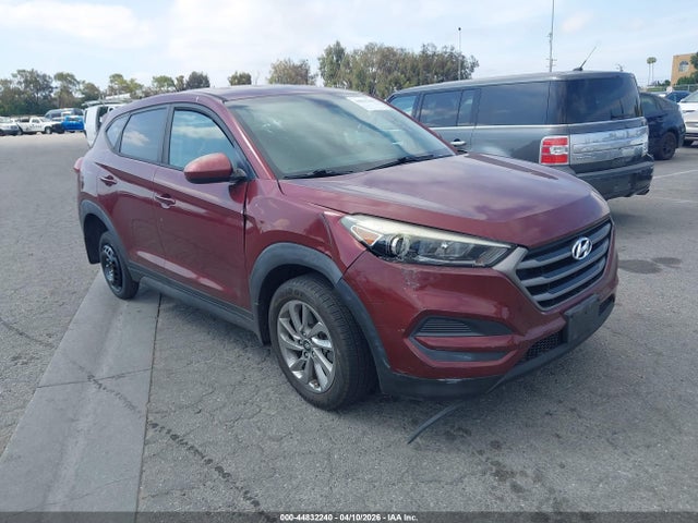 2016 HYUNDAI TUCSON SE