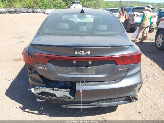 KIA FORTE GT-LINE - 6