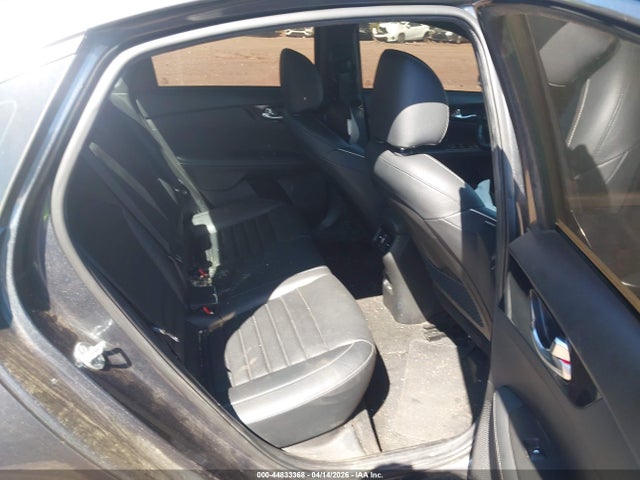 KIA FORTE GT-LINE - 8