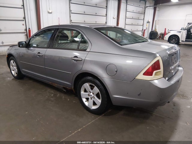 FORD FUSION SE - 3