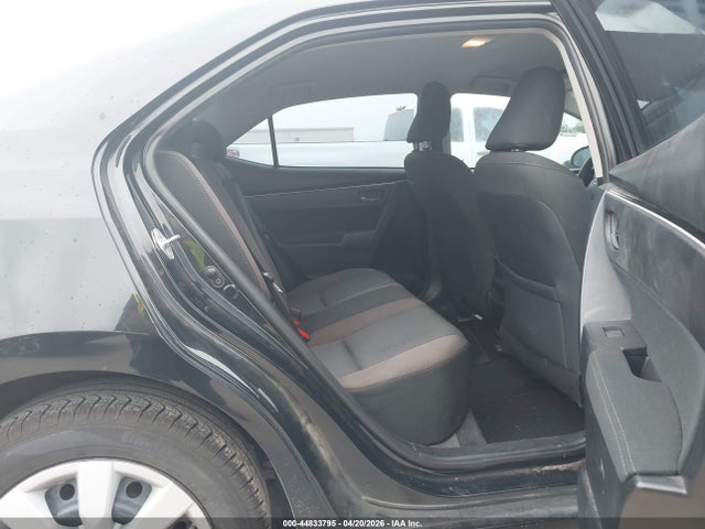 TOYOTA COROLLA LE - 8