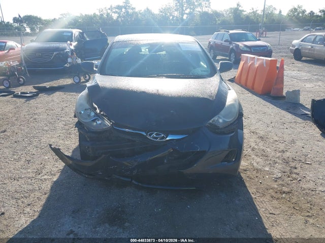 صورة مصغرة 12 لـ 2013 Hyundai ELANTRA GLS