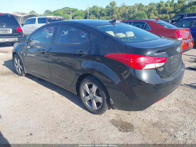 2013 Hyundai ELANTRA GLS — фото 3