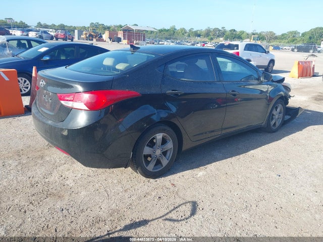 2013 Hyundai ELANTRA GLS — фото 4