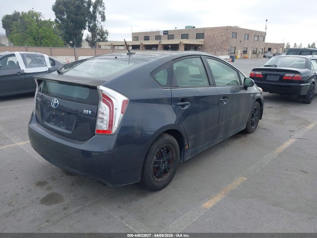 TOYOTA PRIUS - 4