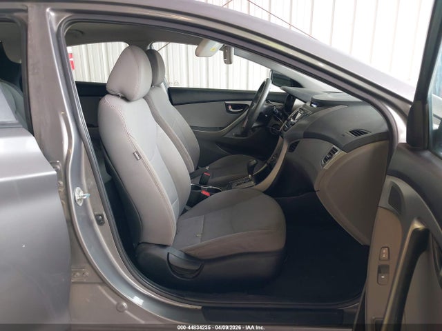 HYUNDAI ELANTRA GLS - 5