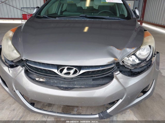 HYUNDAI ELANTRA GLS - 6