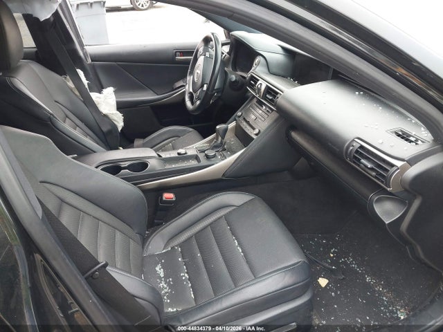 صورة 5 لـ 2019 Lexus IS 300