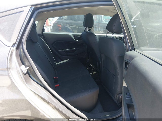 FORD FIESTA SE - 8
